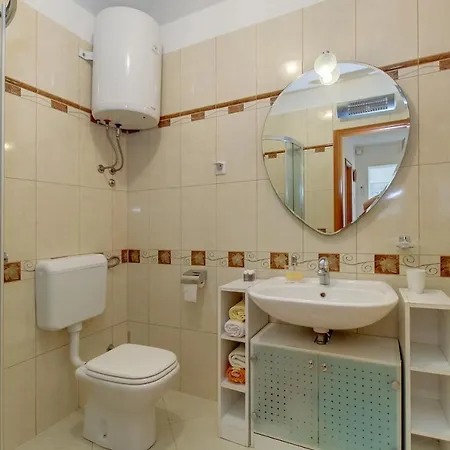 Mirjana 1 Pensionat 4*
