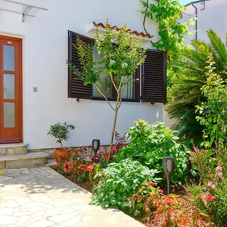 Mirjana 1 Pensionat 4*